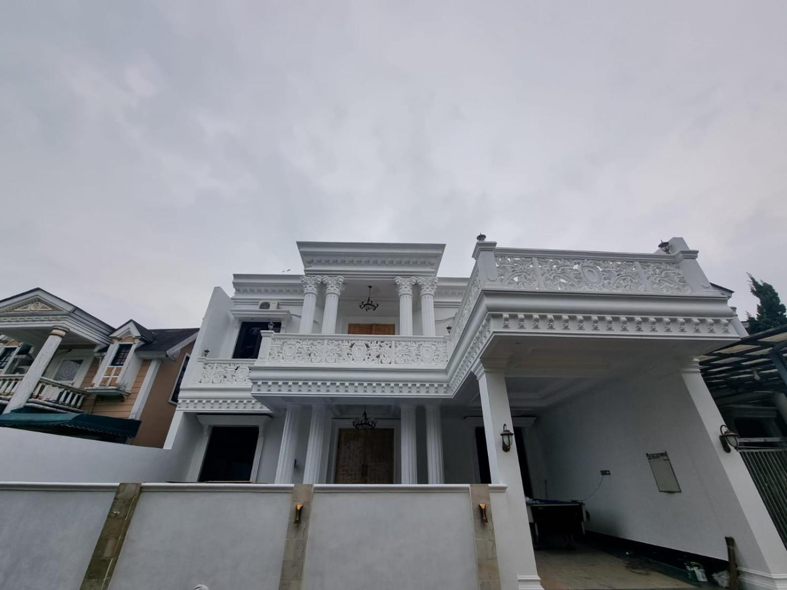 Villa Kota Bunga By Akuvila *